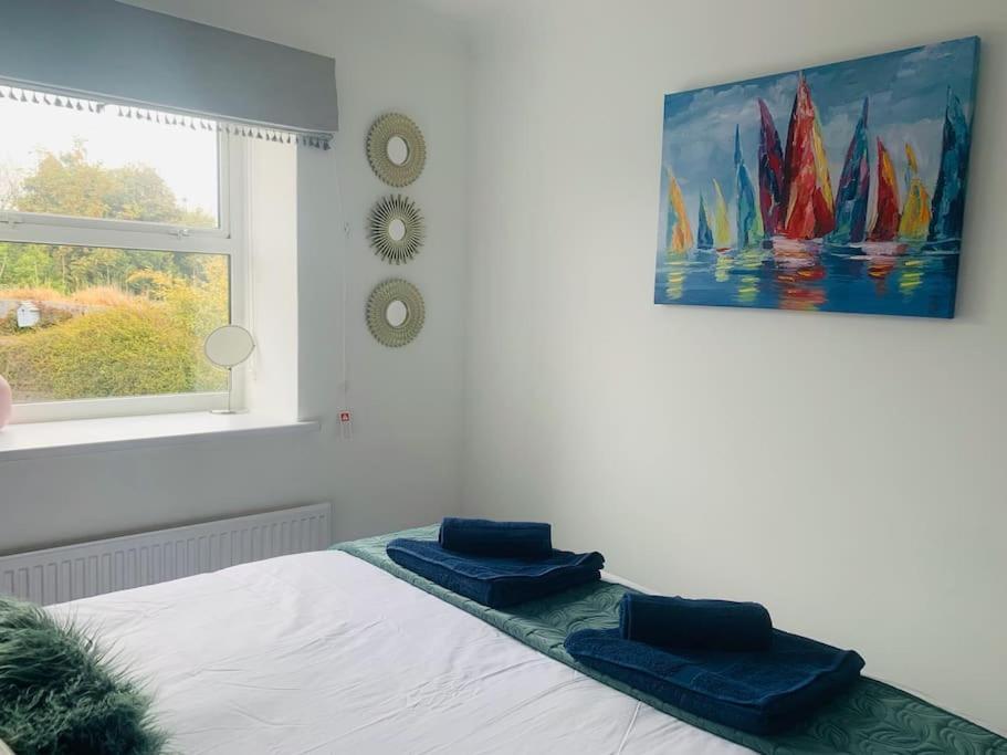 May Cottage - Heart Of Vibrant Village & 10 Mins Walk To Beach Milford on Sea Bagian luar foto