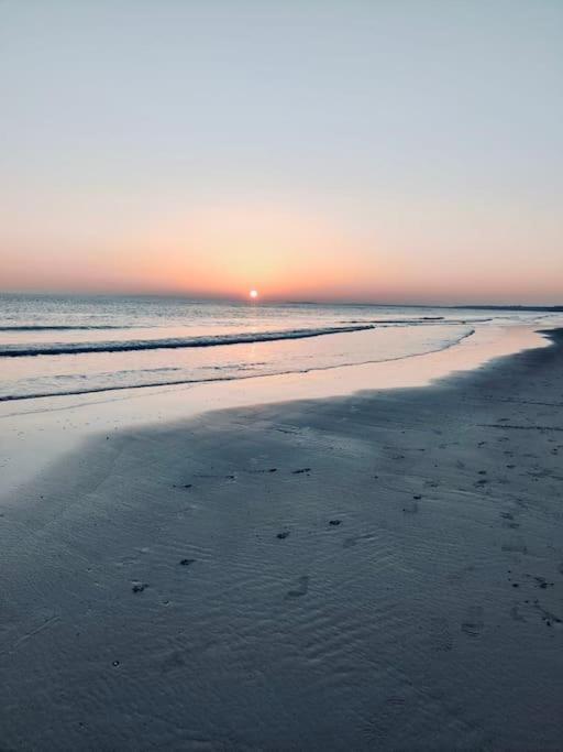 May Cottage - Heart Of Vibrant Village & 10 Mins Walk To Beach Milford on Sea Bagian luar foto